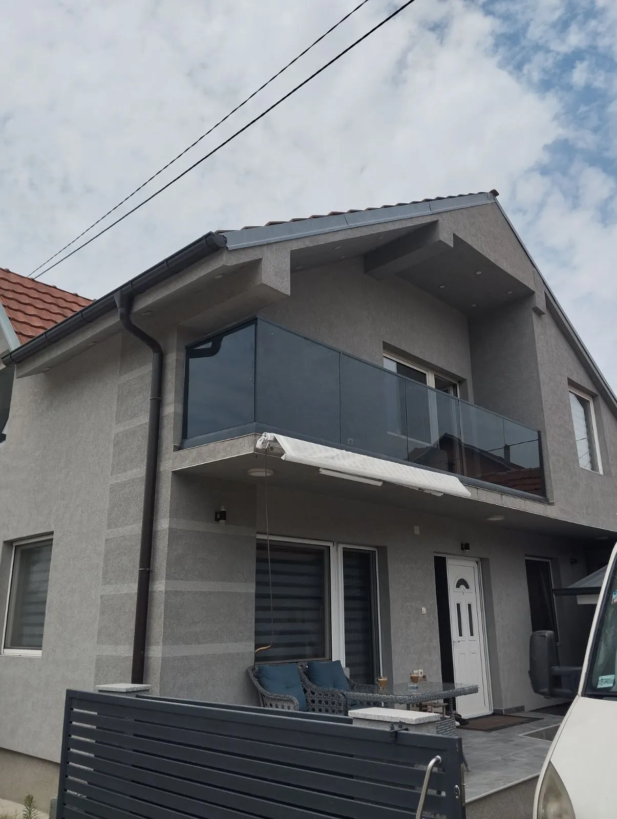 Staklene ograde za terase, stepenice i balkone — primer 11