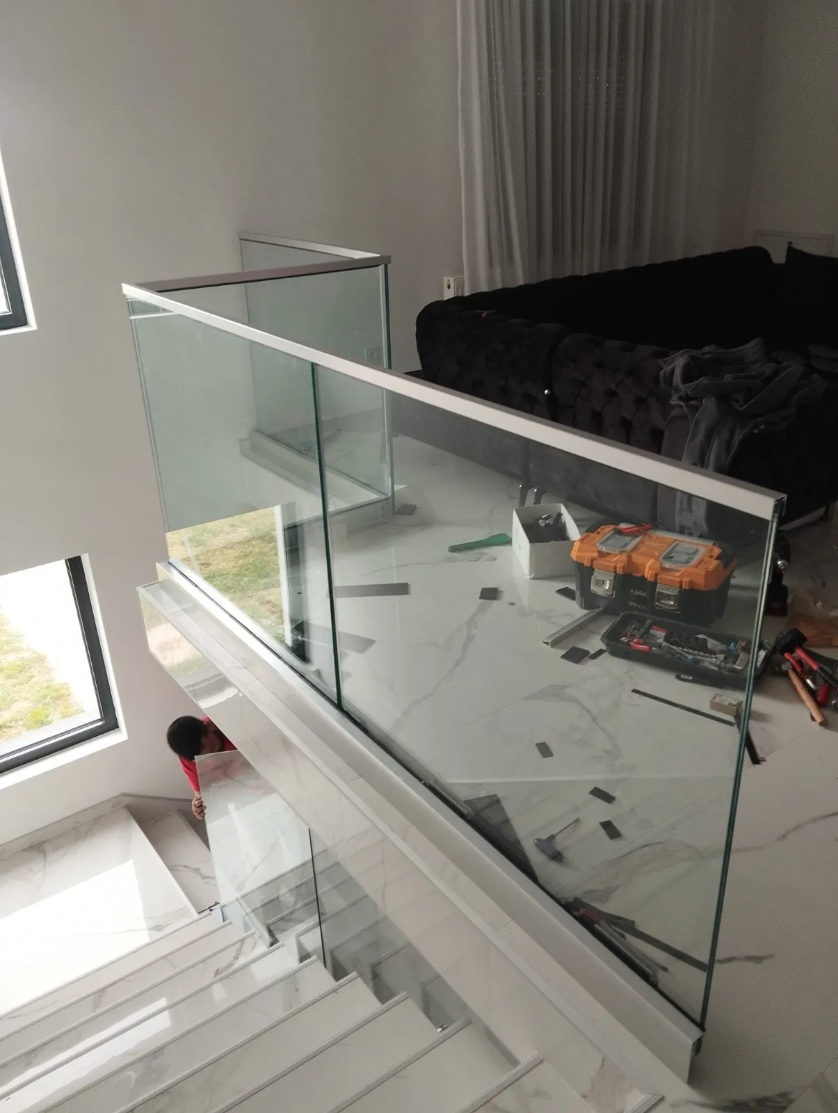 Staklene ograde za terase, stepenice i balkone — primer 14
